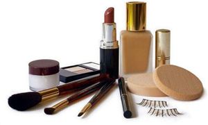 國貨化妝品迎黃金期 2021年化妝品類零售額將超3400億元