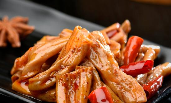 周黑鴨業績大降超90% 2023鴨脖市場現狀及前景分析