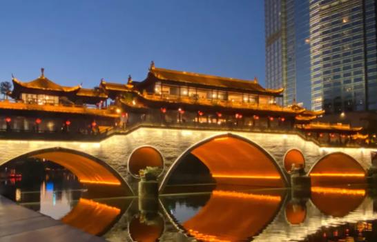 五一假期十大熱門城市 重慶市餐飲行業發展前景投資分析