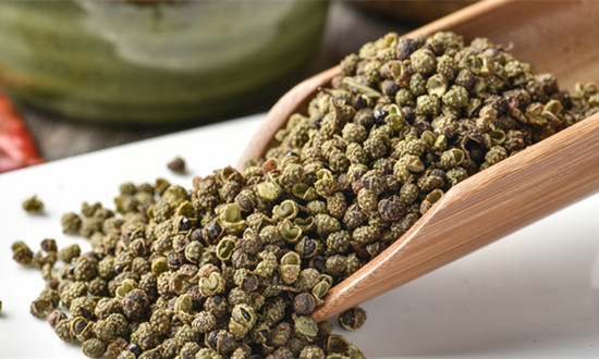 青花椒生產地迎來豐收 當地市場交易火爆 青花椒行業供需格局分析