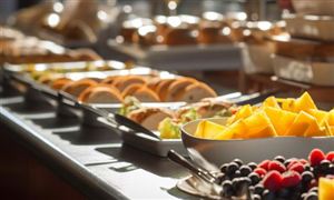 消費并沒有如預期一般復蘇的時候 資本已經投向了更加剛需的快餐賽道