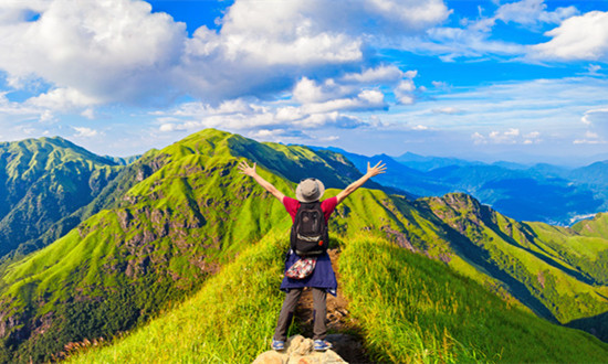 中秋國慶假期增值稅發票數據顯示：服務和商品消費增長超兩成