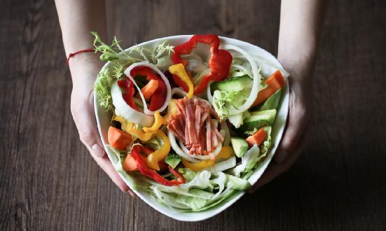 代餐輕食行業分析 輕食產品呈現兩個發展趨勢