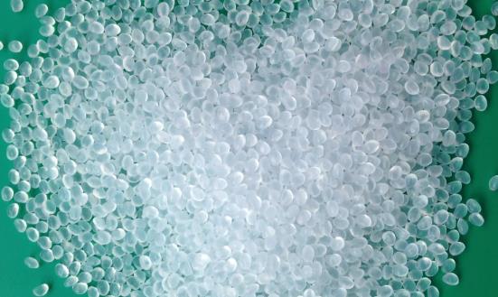 行業(yè)洞察2024：聚乙烯進口量保持高位 高端聚烯烴進口替代空間超千億元