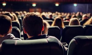 今年賀歲檔電影票房有望突破120億 影視公司挺過拐點 電影行業(yè)市場分析