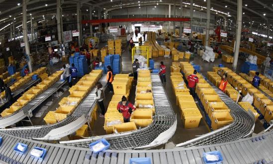 智能物流產業發展前景研究：預計2027年中國智能物流裝備市場規模達1920.2億元