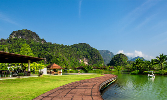 中國度假村產(chǎn)業(yè)鏈全景分析 度假村產(chǎn)業(yè)市場規(guī)模預(yù)測