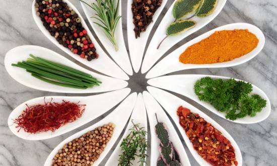 2024年植物香料行業(yè)的產(chǎn)業(yè)鏈上下游結(jié)構(gòu)及市場(chǎng)發(fā)展現(xiàn)狀