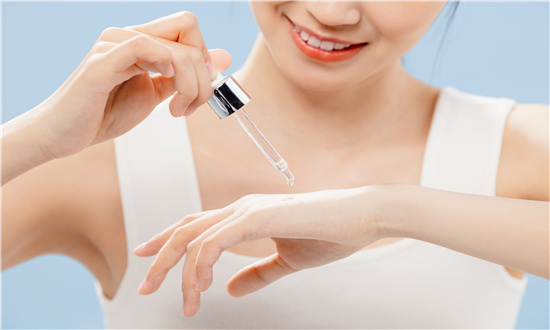 2024年中國美白精華液市場驅動因素、美白精華液主要細分市場及行業未來發展投資前景趨勢