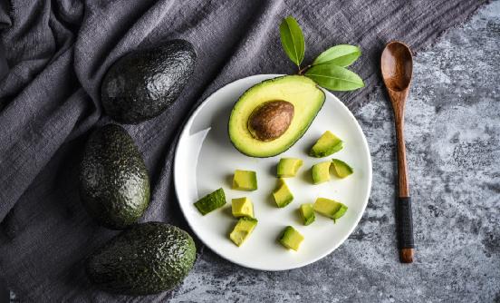 牛油果市場深度全景調研報告：2023年中國牛油果進出口總量達6.56萬噸